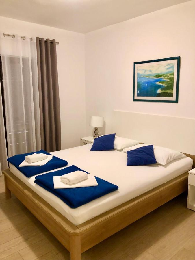 מילנה Hotel B&B Chamberlain מראה חיצוני תמונה