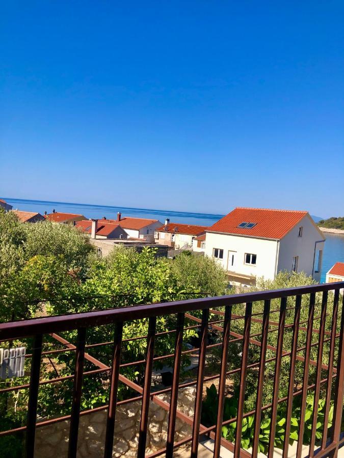 מילנה Hotel B&B Chamberlain מראה חיצוני תמונה