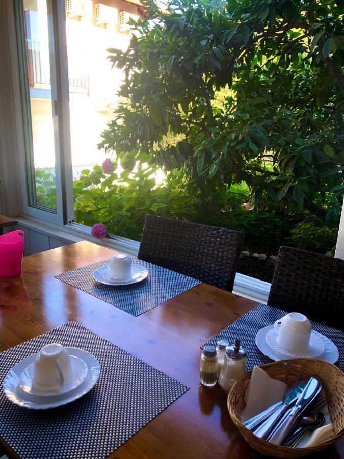 מילנה Hotel B&B Chamberlain מראה חיצוני תמונה