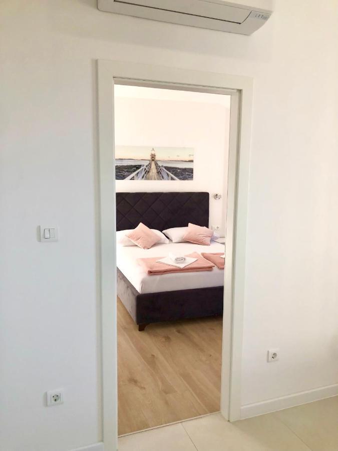 מילנה Hotel B&B Chamberlain מראה חיצוני תמונה